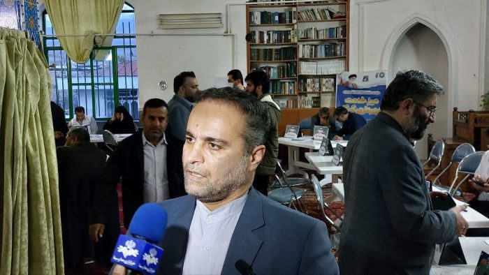 در محله کوی عرفان گرگان میز خدمتی با حضور ۲۰ دستگاه اجرایی برگزار شد