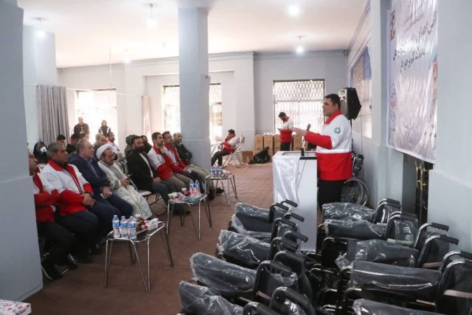 اهدای ۹۰ ویلچر به خانواده های کم برخوردار از سوی هلال احمر گلستان