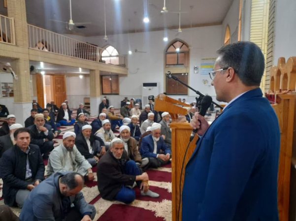 ۳۲ فقره اسناد مالکیت اراضی کشاورزی در نماز جمعه روستای یلمه سالیان تحویل مالکین گردید