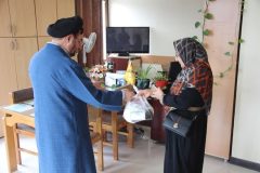 اهداء بسته های حمایتی و کمک های مومنانه کارکنان گاز گلستان به نیازمندان