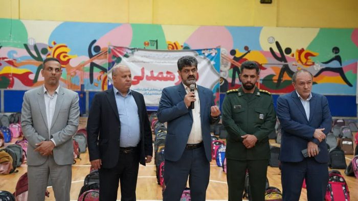 توزیع اقلام کمک تحصیلی به دانش‌آموزان محلات کم‌برخوردار گرگان