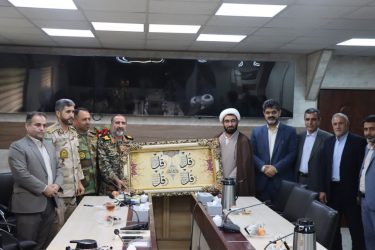 دیدار رییس شورای هماهنگی تبلیغات اسلامی استان و جمعی از مسئولین نظامی و دولتی با سردار ملک شاهکوهی