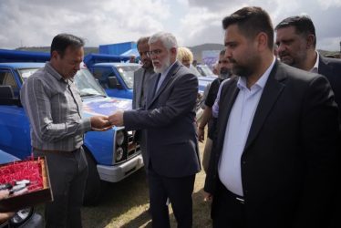 آیین تحویل ۷۸ خودروی حمل پسماند به دهیاری‌های استان برگزار شد