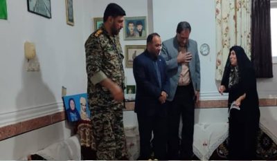 دیدار رئیس مخابرات شهرستان کردکوی با خانواده شهدا