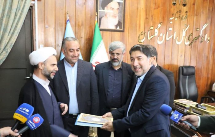 سند سه هزار هکتار از اراضی بزرگترین سایت پرورش میگوی شمال کشور در گرگان تحویل شد
