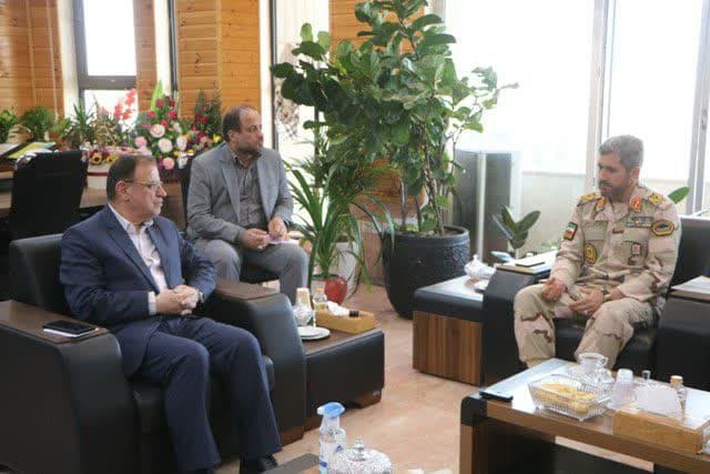 فرمانده مرزبانی گلستان با استاندار استان دیدار کرد