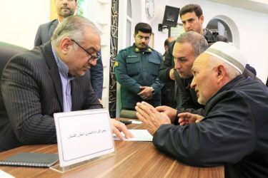 میز خدمت مسئولان قضایی گلستان در مسجد اهل سنت گنبدکاووس