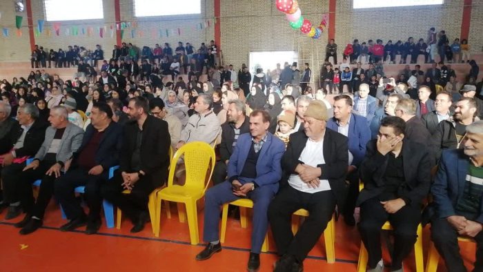 پنجمین دوره آیین تکریم و تجلیل از بزرگان روستای حیدرآباد