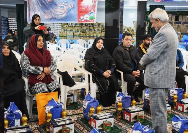 ۱٠ هزار سبد کالا بین نیازمندان با کمک نیکوکار گنبدی توزیع شد