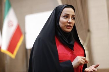 باور گلستان در مسیر صعود به قله