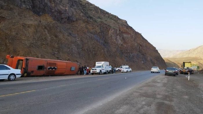 ۹ مصدوم در تصادف خودروهای سنگین و سبک در محور آزادشهر – شاهرود