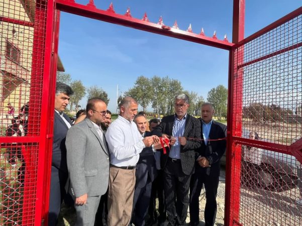 چمن مصنوعی مینی فوتبال روستای محمدآباد گرگان به بهره برداری رسید