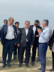 آغاز عملیات مبارزه با ملخ مراکشی در مراوه‌تپه با دستور استاندار گلستان