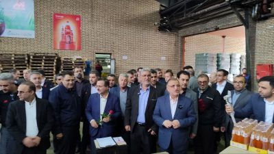 بازدید استاندار گلستان از کارخانه زمزم گرگان