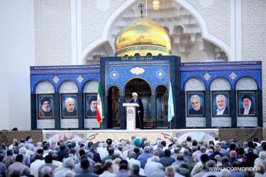 مسئولان، آسایش امروز را مدیون خون شهدا بدانند و به فکر مردم باشند