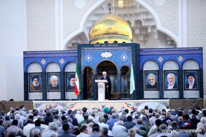 مسئولان، آسایش امروز را مدیون خون شهدا بدانند و به فکر مردم باشند