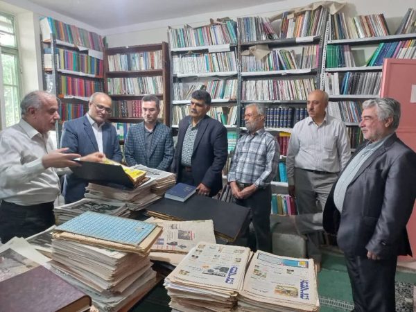 بازدید مدیرکل ثبت احوال استان گلستان از کتابخانه بزرگ روستای بالاجاده
