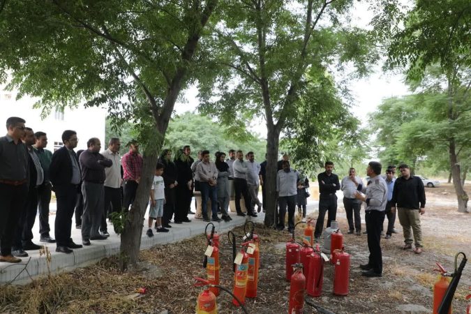 برگزاری کارگاه آموزشی اطفاء حریق ویژه کارکنان دانشگاه گلستان