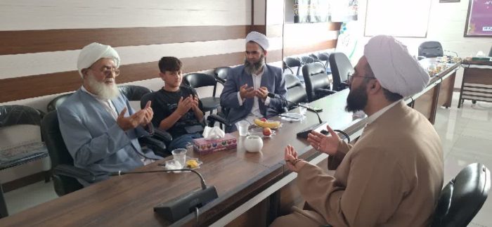 تکریم عالِم، تکریم علم و دیانت است