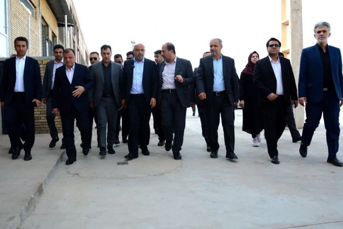 بازدید وزیر تعاون به همراه استاندار گلستان از واحدهای تولیدی علی آباد کتول
