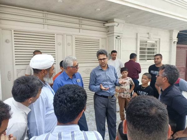 حضور فرماندار شهرستان ترکمن در مناطق دارای ناترازی آب و برق