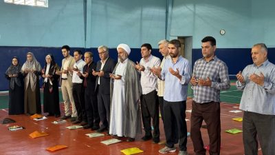 توزیع لوازم‌التحریر میان خانواده‌های کم‌برخوردار در شهرستان ترکمن