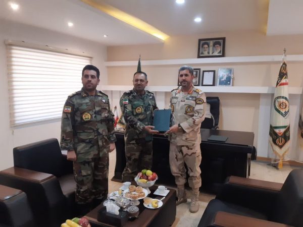 دیدار فرمانده تیپ ۲۳۰ متحرک هجومی گرگان با فرمانده مرزبانی گلستان به مناسبت هفته انتظامی