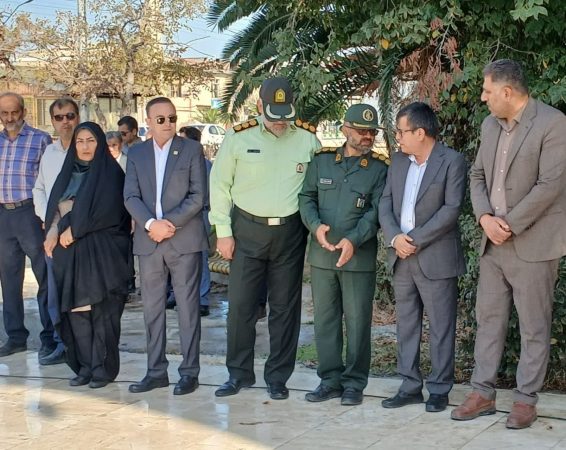 غبارروبی و عطرافشانی مزار شهدای گمنام شهرستان گمیشان به مناسبت هفته فراجا