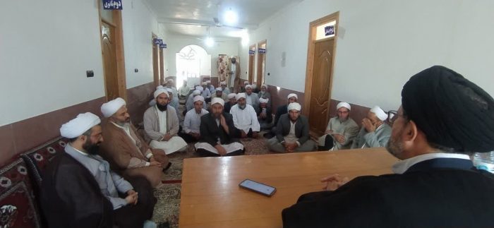 نشست آموزشی و آشنایی با دادگاه ویژه روحانیت در مدرسه علمیه نوربناور سیمین‌شهر