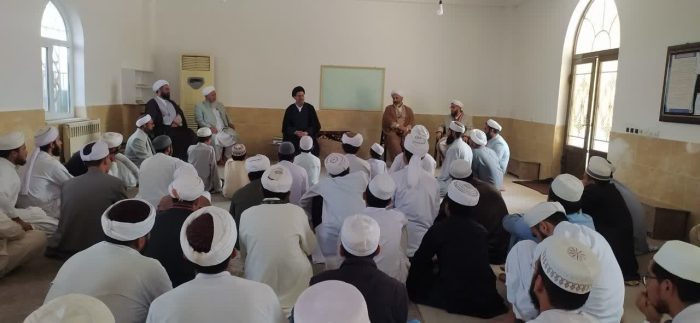 نشست آموزشی و آشنایی با دادگاه ویژه روحانیت در مدرسه علمیه کتوک سیمین‌شهر
