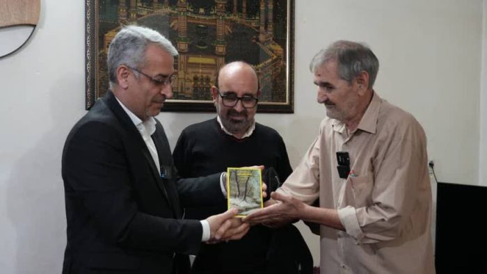 «شکارچی شب» هدیه استاد پاک به ارشاد گلستان در هفته کتاب