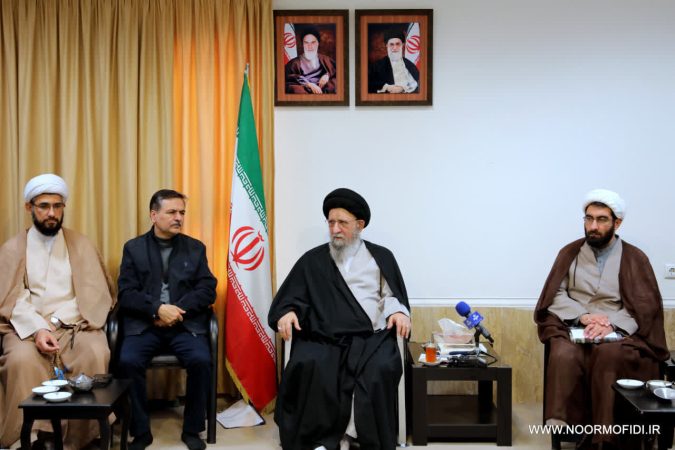 ٢٢ بهمن امسال باید باشکوه تر از سال های قبل برگزار شود