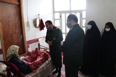 دیدار سردار ملک شاهکوهی با خانواده سردار شهید علی اکبر سهرابیان