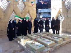 غبارروبی مزار شهدای گمنام توسط بانوان مخابرات منطقه گلستان