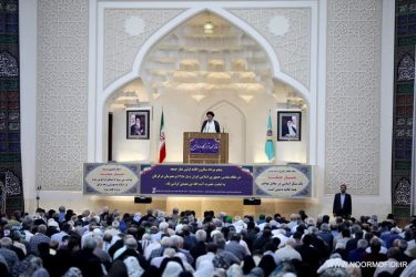 نمایندگان مجلس و دولت باید منافع ملی را بر مسائل جناحی ترجیح دهند