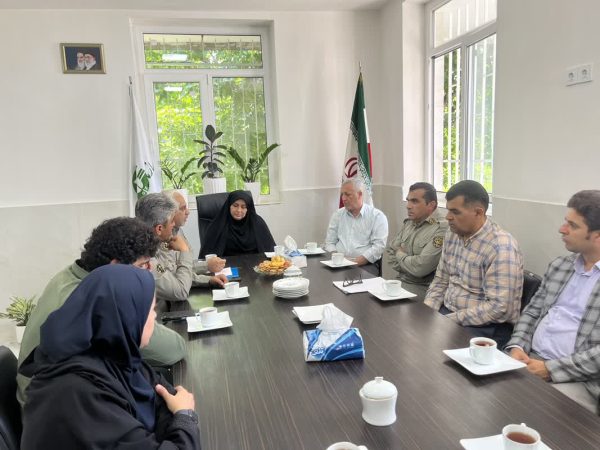 حضور فرماندار و امام جمعه شهرستان کردکوی در اداره حفاظت محیط زیست و دیدار با کارکنان بمناسبت هفته محیط زیست