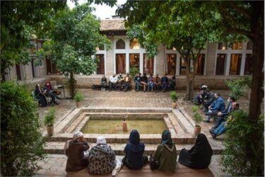 به مناسب روز جهانی شعر؛ محفل «گاهِ شعر جشن کلمات» در گرگان برگزار شد