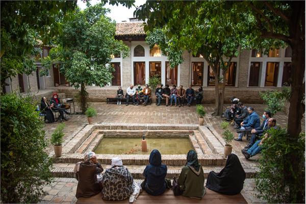 به مناسب روز جهانی شعر؛ محفل «گاهِ شعر جشن کلمات» در گرگان برگزار شد