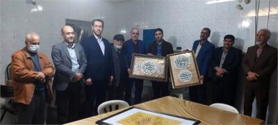 هدیه هنرمندان خوشنویس به اعضای شورای اسلامی شهرستان گرگان