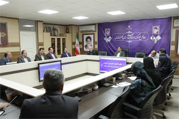 وجود کارمند توانمند، متعهد و آموزش پذیر، اعتبار دستگاه اجرایی را در افکار عمومی افزایش می‌دهد